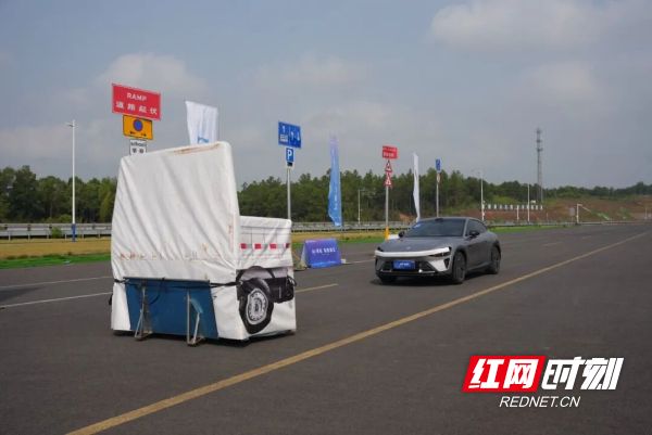 你的车到底有多“聪明”？雨中见分晓(图3)